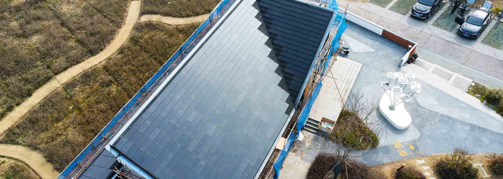Dachówki z panelami słonecznymi
